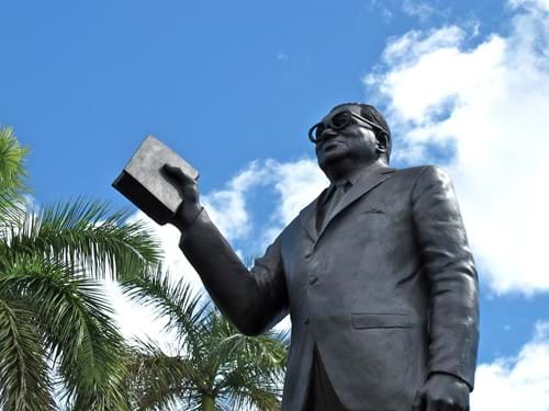 sir seewoosagur ramgoolam statue